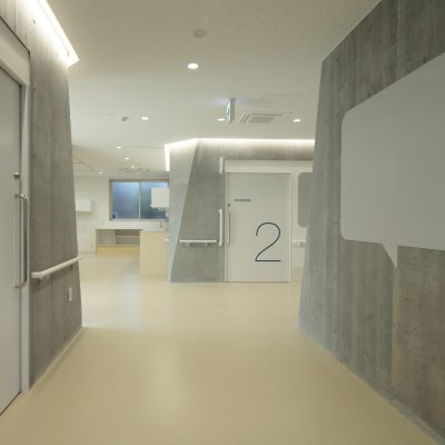行田協立診療所 中待合と処置室