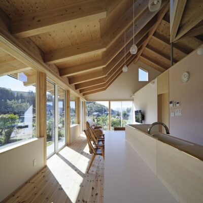 内観　リビング・ダイニング：増築棟